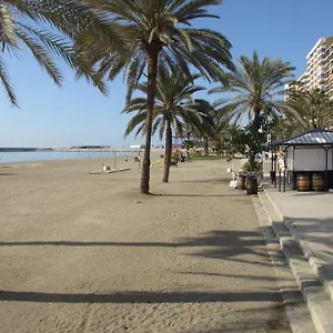 https://frente-a-playa-malagueta-miramar.hotelsinnerja.org